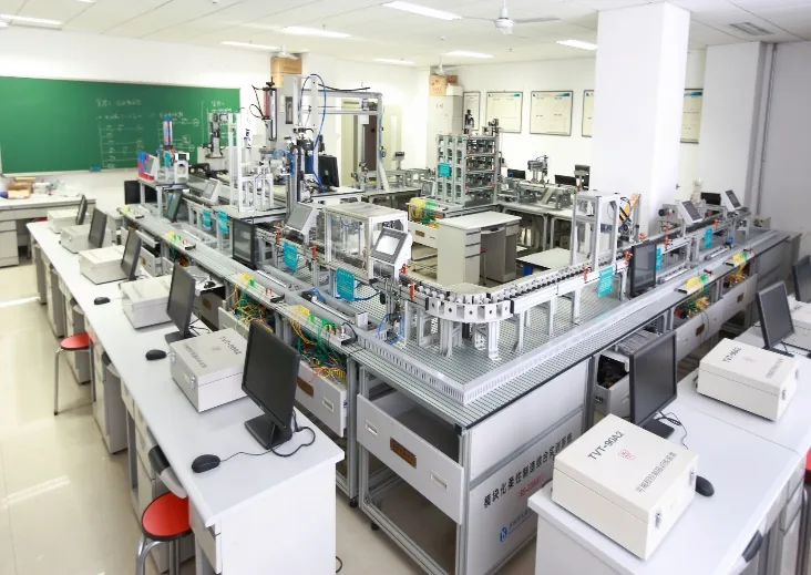 工学院智能制造实验室设备