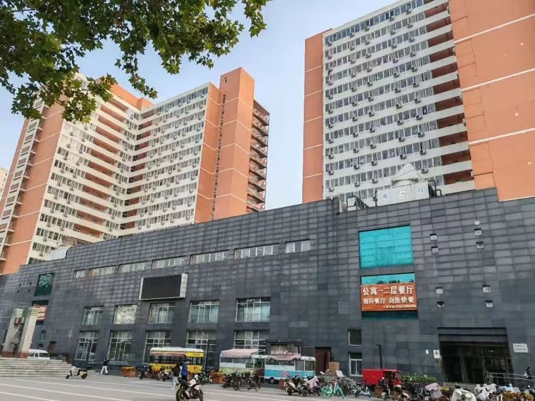 东校区一号学生公寓外景
